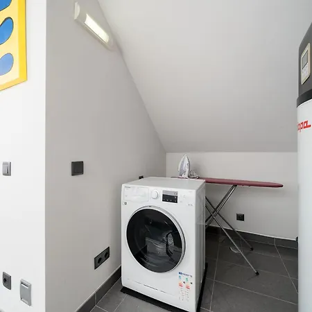 Downtown Pool House *