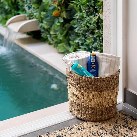 Tatil Evi Downtown Pool House