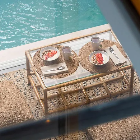 Downtown Pool House * Faro