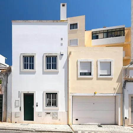 Nyaraló Downtown Pool House *