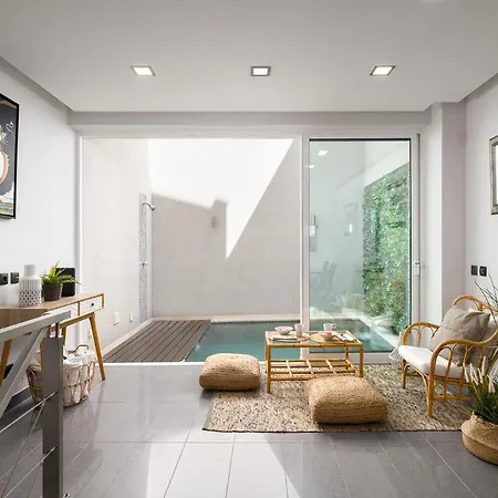 Downtown Pool House * Faro