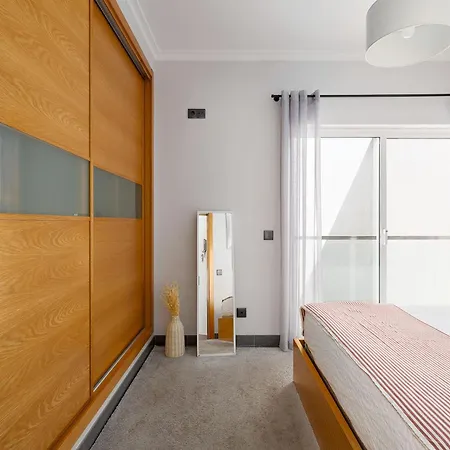 Downtown Pool House Nyaraló *